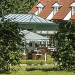 Bornmuehle 酒店 Groß Nemerow